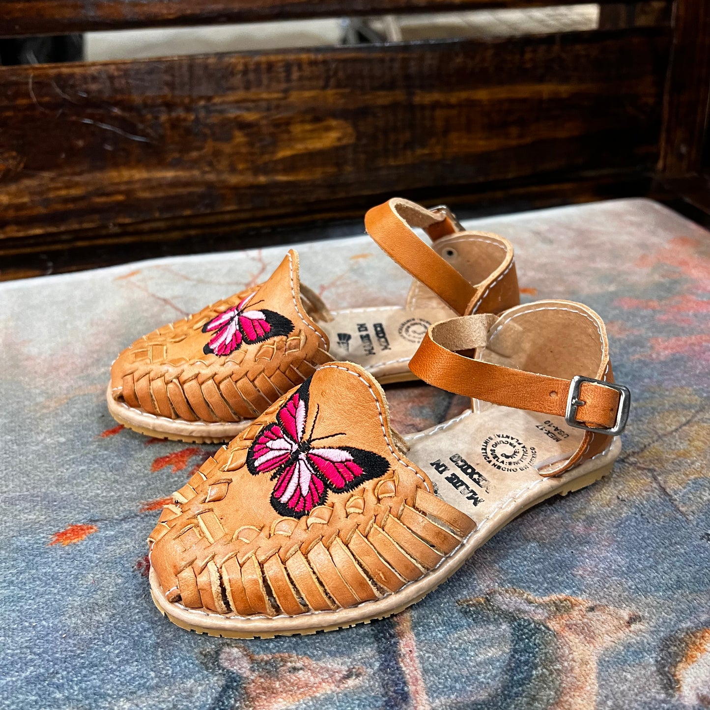 Girls' Pink Butterfly Huaraches
