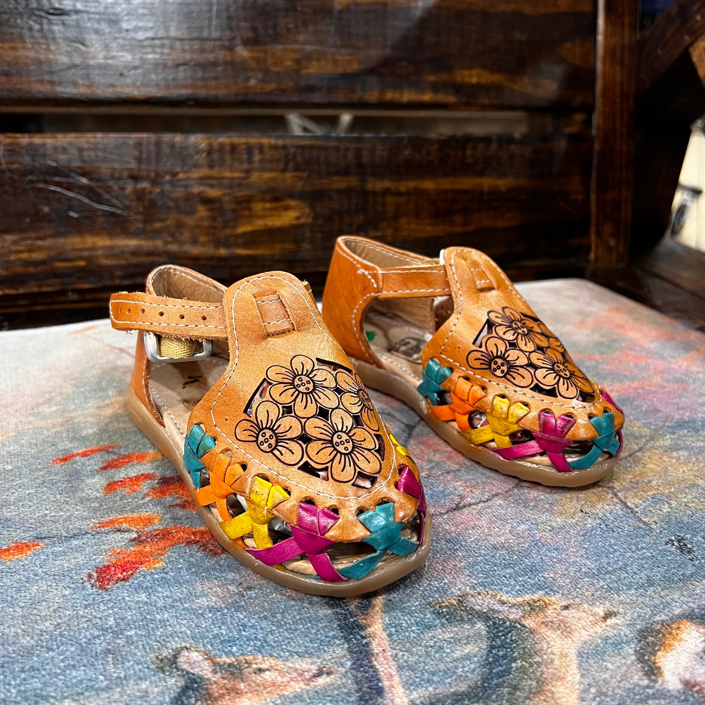 Girls' Flower Cutout Huaraches