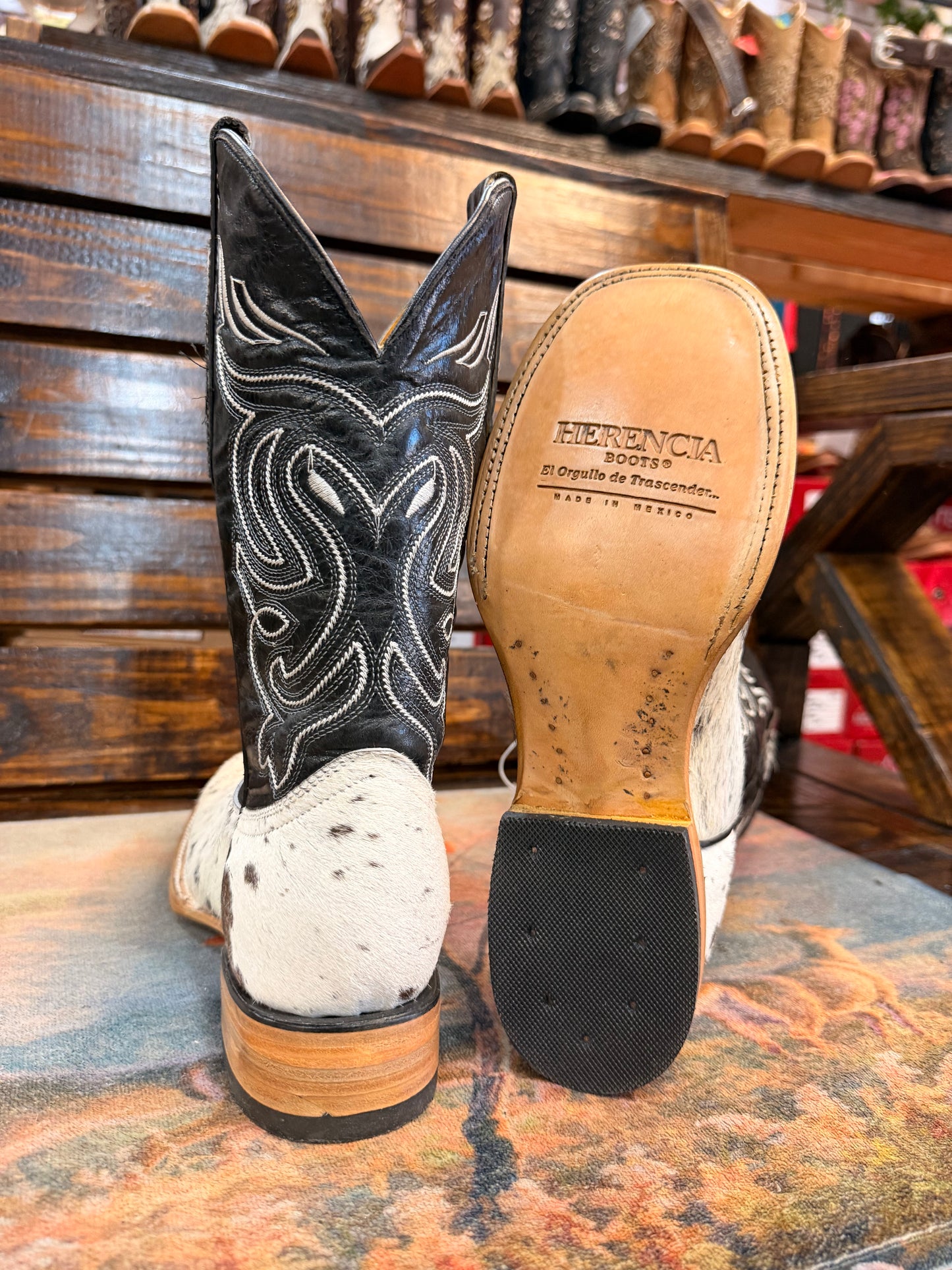 Men’s Cowhide Embroidered Western Boots Size 7