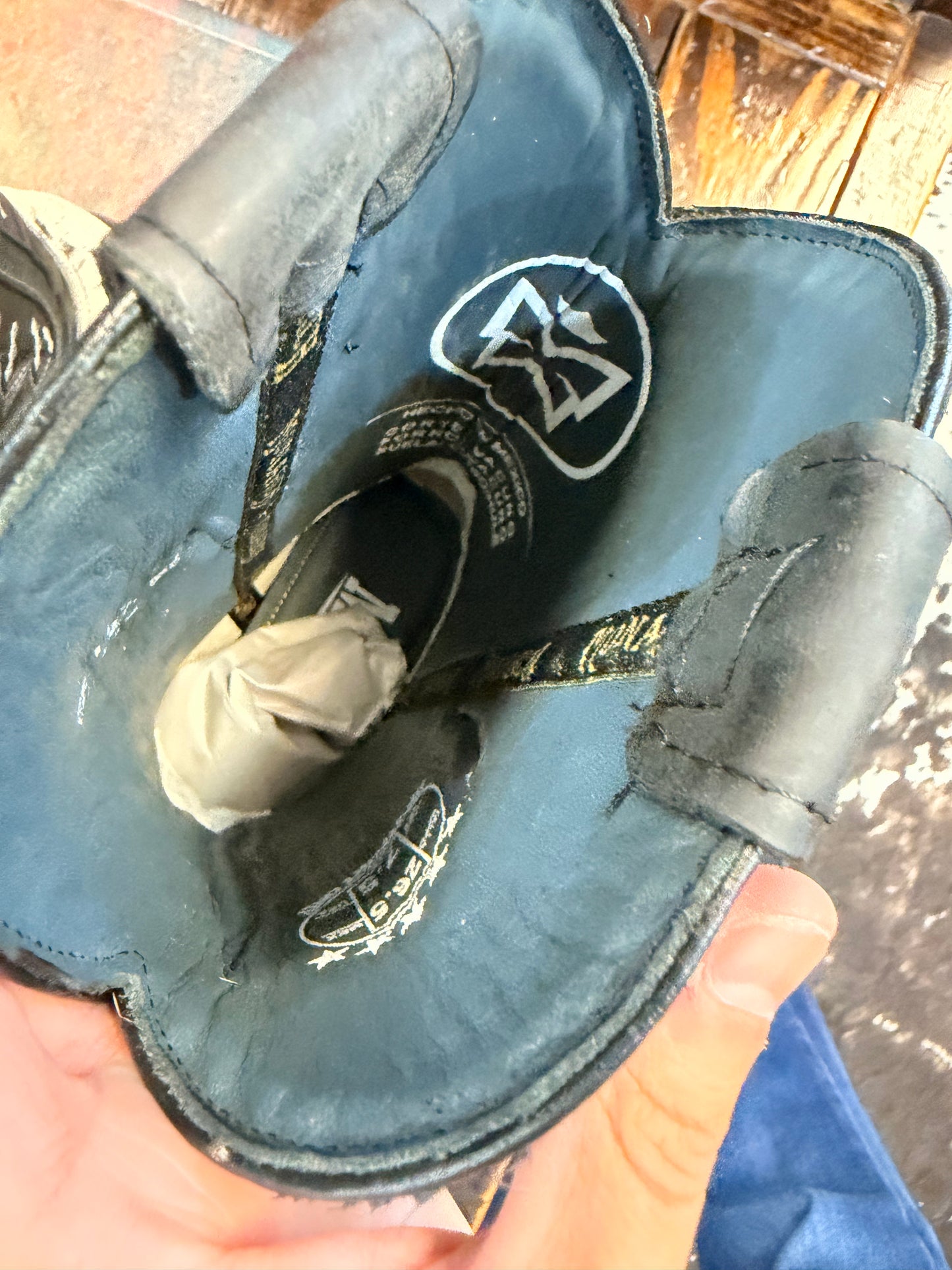 Men’s Cowhide Embroidered Western Boots Size 7.5