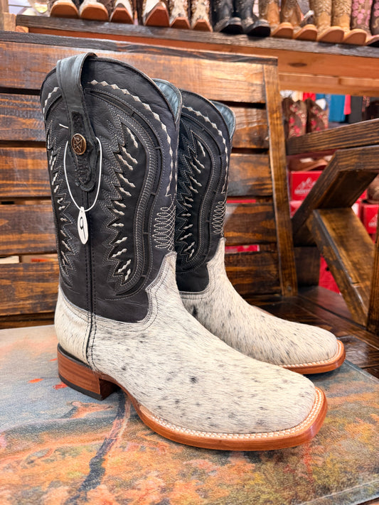 Men’s Cowhide Embroidered Western Boots Size 9